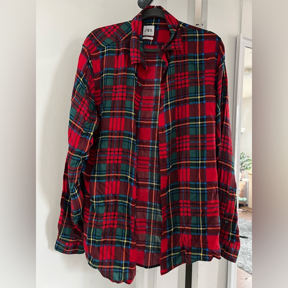 Zara men’s plaid flannel button down